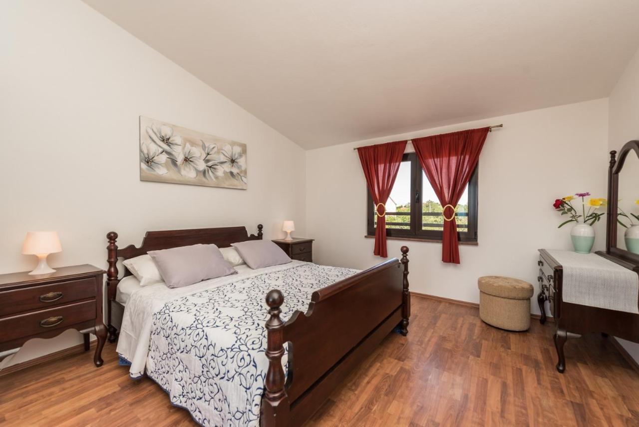 Apartment Astoria Затон Экстерьер фото