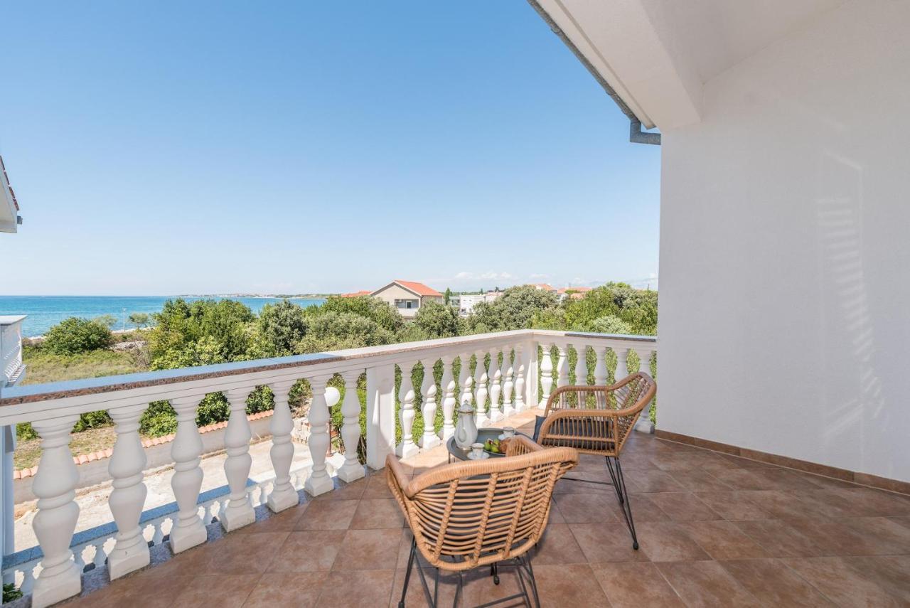 Apartment Astoria Затон Экстерьер фото