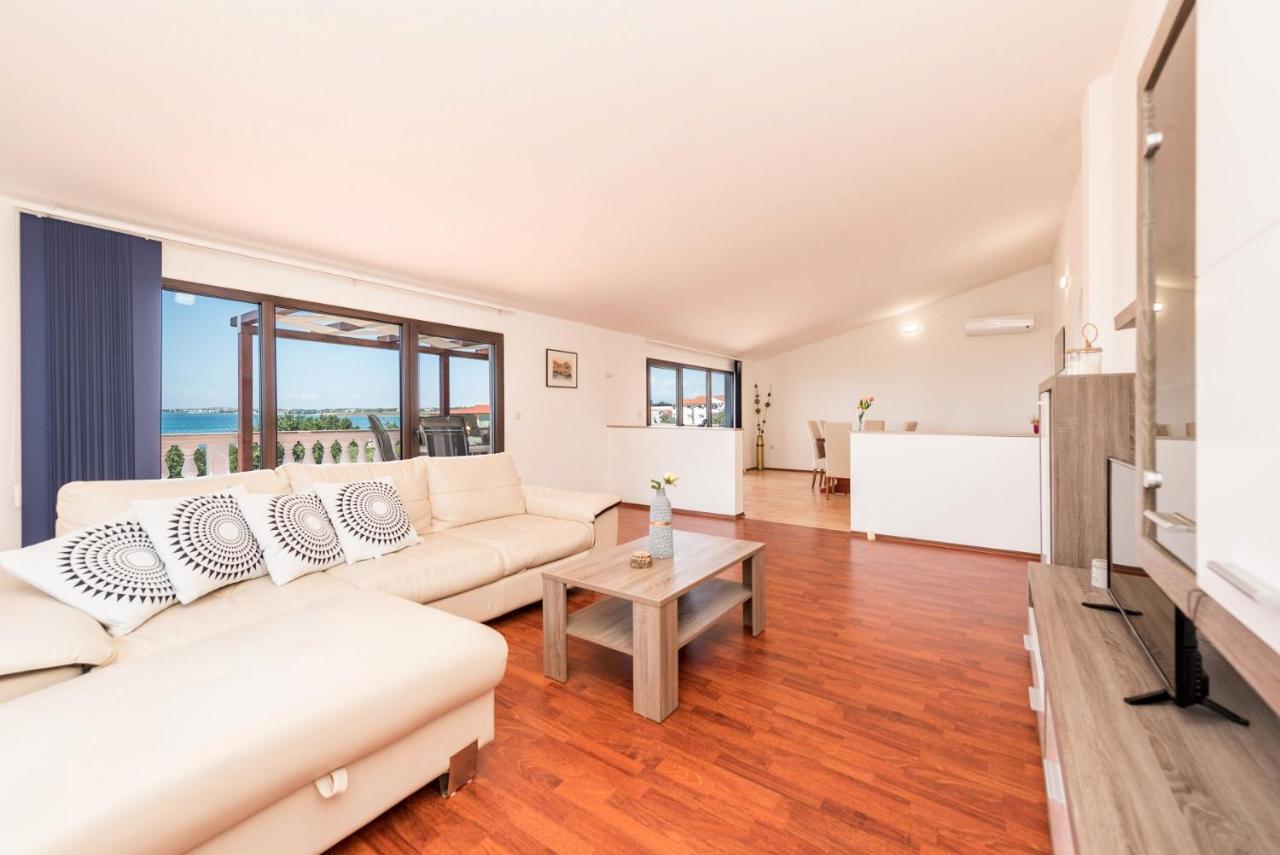 Apartment Astoria Затон Экстерьер фото